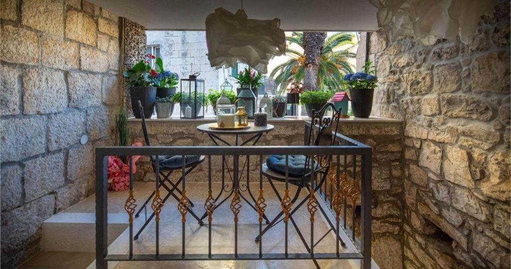 מאקרסקה Hrpina Heritage House מראה חיצוני תמונה